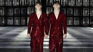Bartel twins stroll in ‘Gucci Twinsburg’ style present in Italy